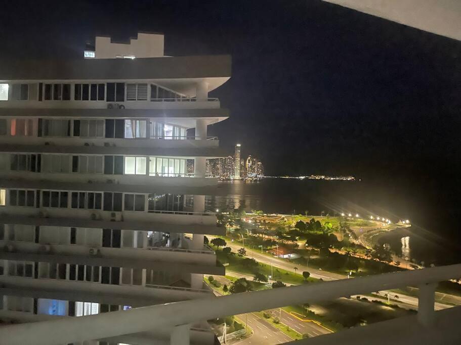 Hermoso Apartamento Con Una De Las Mejores Vistas Apartment Kota Panama Bagian luar foto