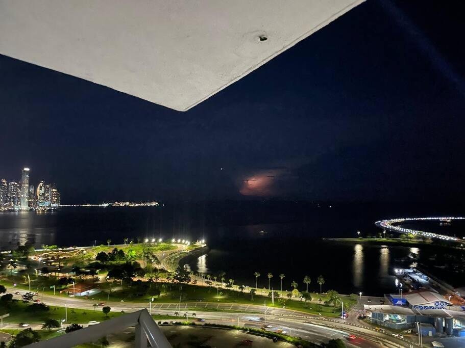 Hermoso Apartamento Con Una De Las Mejores Vistas Apartment Kota Panama Bagian luar foto